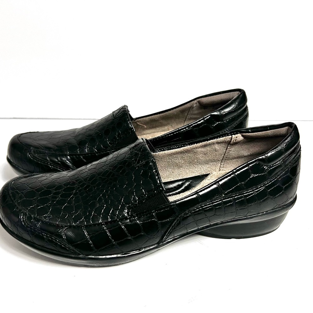 Naturalizer Elegant Black leather Crocodile Pattern super comfortable Loafers